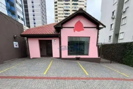 Casa com 9 Quartos para alugar, 200m² no Vila Ipiranga, Londrina