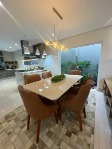 Sobrado com 3 Quartos à venda, 179m² no Jardim Leblon, Cuiabá