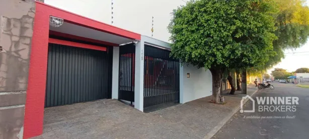 Casa com 4 Quartos à venda, 268m² no Jardim Dona Martinha, Arapongas