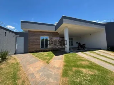 Casa com 3 Quartos à venda, 230m² no Cidade Jardim, Uberlândia