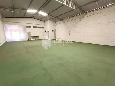 Ponto Comercial para alugar, 200m² no Umuarama, Uberlândia