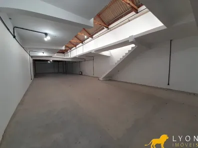 Galpão/Depósito/Armazém para alugar, 556m² no São Geraldo, Porto Alegre