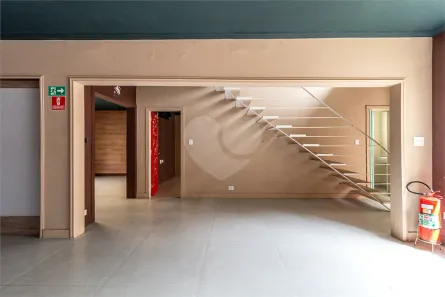 Sobrado com 4 Quartos para venda ou aluguel, 330m² no Sumaré, São Paulo