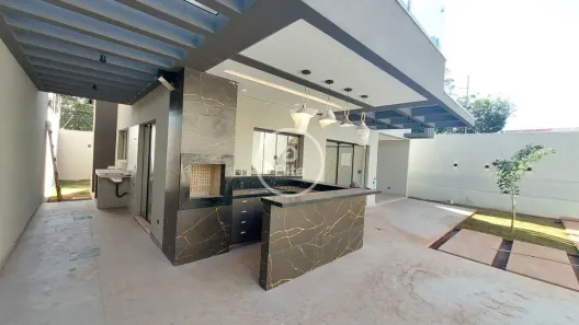 Sobrado com 3 Quartos à venda, 180m² no Bairro Seminário, Campo Grande