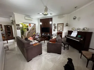 Casa com 3 Quartos à venda, 159m² no Fabrício, Uberaba