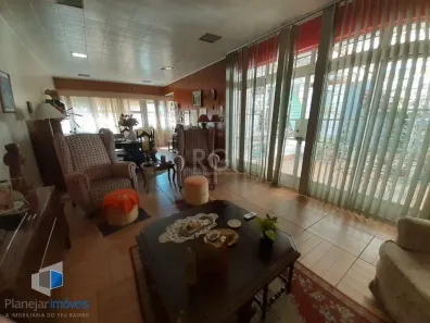 Casa com 3 Quartos à venda, 368m² no Menino Deus, Porto Alegre
