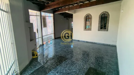 Sobrado com 3 Quartos à venda, 218m² no Jardim Emília, Jacareí