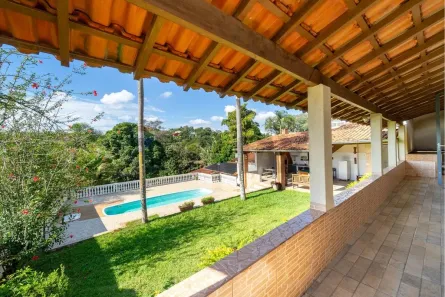 Fazenda/Sítio com 4 Quartos à venda, 239m² no Monterrey, Louveira