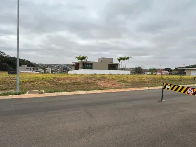 Lote/Terreno à venda, 640m² no Parque Cidade, Goiânia