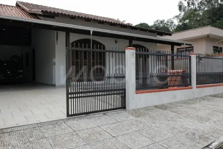 Casa com 3 Quartos à venda, 240m² no Fazendinha, Itajaí