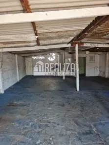 Casa com 2 Quartos para alugar, 150m² no São Benedito, Uberaba