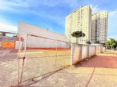 Lote/Terreno para alugar, 590m² no Capão Raso, Curitiba
