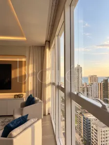 Apartamento com 3 Quartos para alugar, 136m² no Centro, Balneário Camboriú