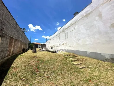 Lote/Terreno à venda, 320m² no Jardim dos Pinheiros, Atibaia