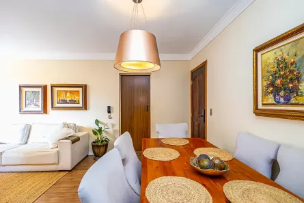 Apartamento com 2 Quartos à venda, 56m² no Mercês, Curitiba