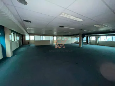 Sala Comercial para alugar, 1000m² no Vila da Serra, Nova Lima