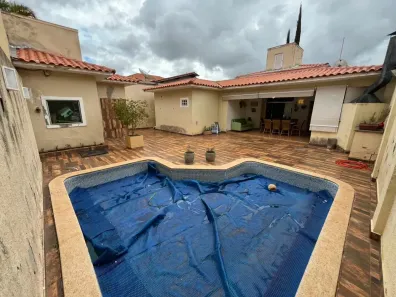 Casa com 4 Quartos à venda, 235m² no Anápolis City, Anápolis