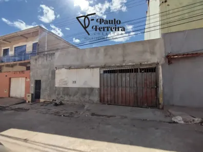 Casa com 3 Quartos à venda, 200m² no Vila São José, Brasília