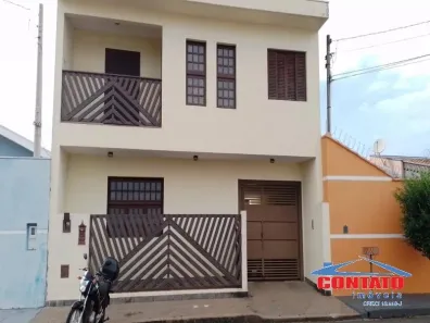 Casa com 3 Quartos para alugar, 180m² no Jardim São João Batista, São Carlos