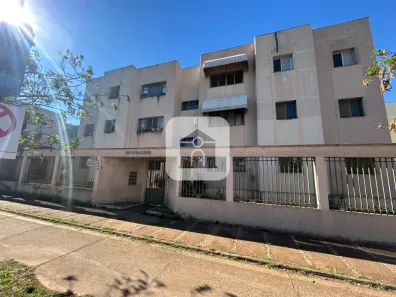 Apartamento com 3 Quartos para alugar, 80m² no Tibery, Uberlândia