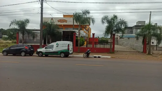 Prédio Comercial para alugar, 240m² no Igara, Canoas
