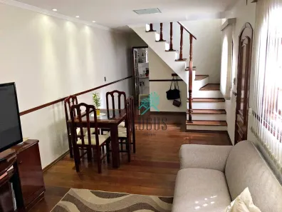 Sobrado com 4 Quartos à venda, 205m² no Vila Aquilino, Santo André