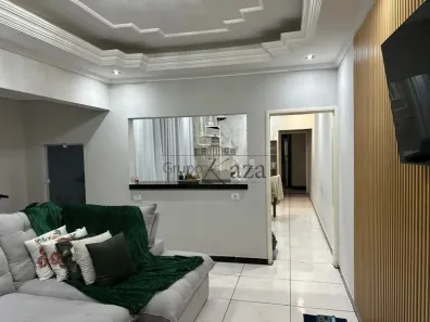 Sobrado com 3 Quartos à venda, 150m² no Jardim Pararangaba, São José dos Campos