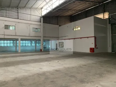 Galpão/Depósito/Armazém para alugar, 3600m² no Piraporinha, Diadema