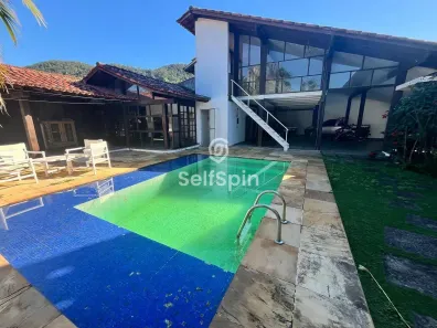 Casa de Condomínio com 3 Quartos para alugar, 242m² no Itaipu, Niterói