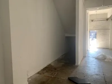 Ponto Comercial para alugar, 190m² no Jardim Itu, Porto Alegre