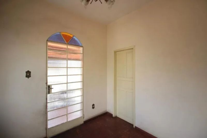 Casa com 6 quartos — Santa Rosa, Belo Horizonte