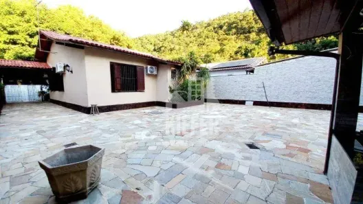 Casa com 3 Quartos à venda, 200m² no Badu, Niterói