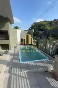 Sobrado com 3 Quartos à venda, 95m² no Canto Grande, Bombinhas