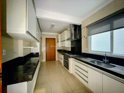 Apartamento com 4 Quartos à venda, 155m² no São Benedito, Uberaba