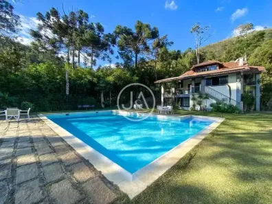 Casa com 6 Quartos à venda, 519m² no Nogueira, Petrópolis