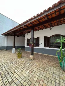 Imóvel Comercial com 6 Quartos para venda ou aluguel, 223m² no Centro, Caraguatatuba