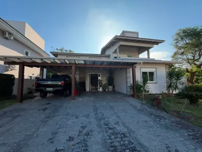 Casa de Condomínio com 3 Quartos à venda, 270m² no Cachoeira do Bom Jesus, Florianópolis