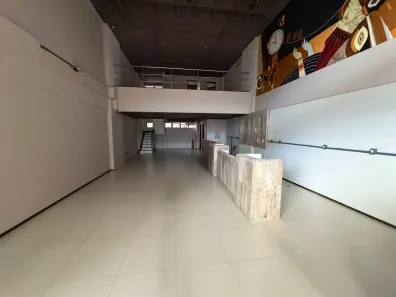 Ponto Comercial para alugar, 135m² no Renascença, São Luís