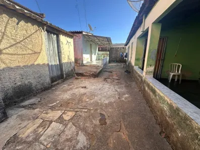 Casa com 4 Quartos à venda, 200m² no Vila Jayara, Anápolis