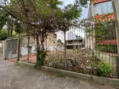 Lote/Terreno à venda, 300m² no Passo da Areia, Porto Alegre