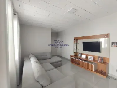Casa com 3 Quartos à venda, 200m² no Caiçara-Adelaide, Belo Horizonte