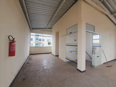 Sala Comercial para alugar, 211m² no Vila Cristina, Betim
