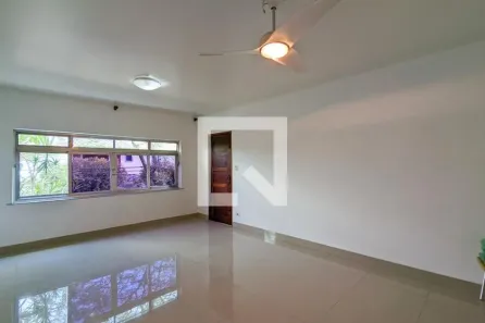 Casa com 4 Quartos à venda, 200m² no Taboão, São Bernardo do Campo