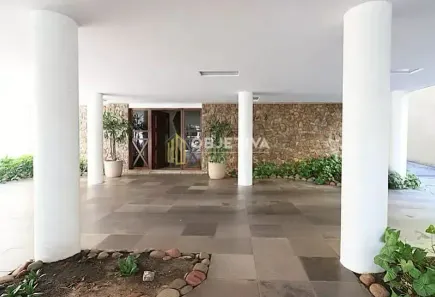 Apartamento com 3 Quartos para alugar, 153m² no Auxiliadora, Porto Alegre