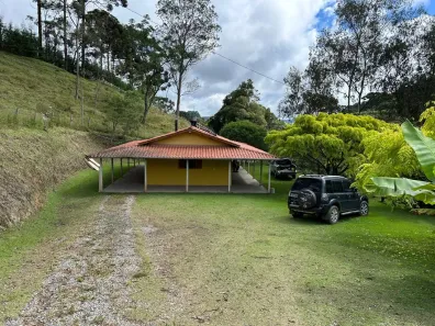 Fazenda/Sítio com 1 Quarto para venda ou aluguel, 150m² no Centro, Gonçalves