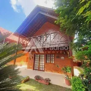 Casa de Condomínio com 5 Quartos à venda, 210m² no Alpes Suiços, Gravatá