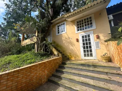 Casa de Condomínio com 3 Quartos para alugar, 240m² no São Lucas, Viamão
