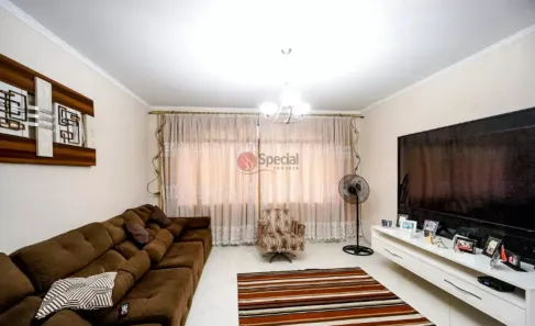 Sobrado com 4 Quartos à venda, 330m² no Vila Carrão, São Paulo