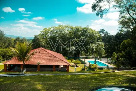 Fazenda/Sítio com 4 Quartos à venda, 637m² no Jardim Arujá, Arujá