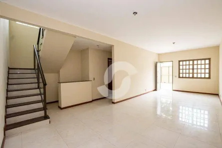 Casa com 4 Quartos à venda, 180m² no São Francisco, Niterói